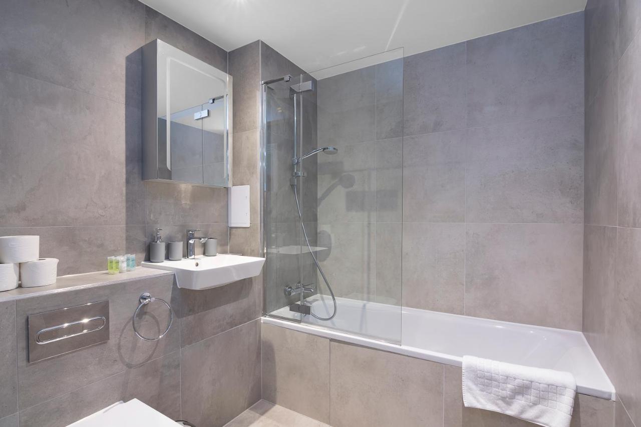 Spacious, Bright & Modern 1 & 2 Bed Apartments At Sligo House - Central Watford Watford  Exteriér fotografie