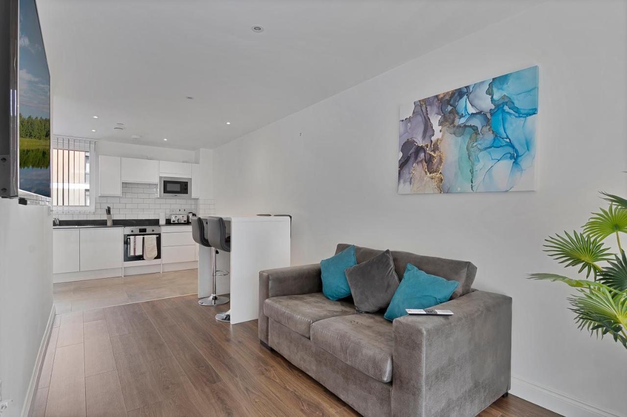Spacious, Bright & Modern 1 & 2 Bed Apartments At Sligo House - Central Watford Watford  Exteriér fotografie