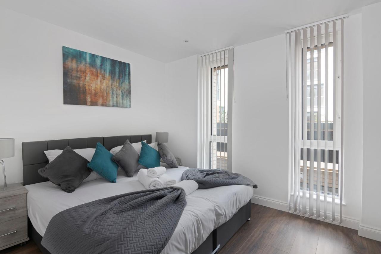 Spacious, Bright & Modern 1 & 2 Bed Apartments At Sligo House - Central Watford Watford  Exteriér fotografie