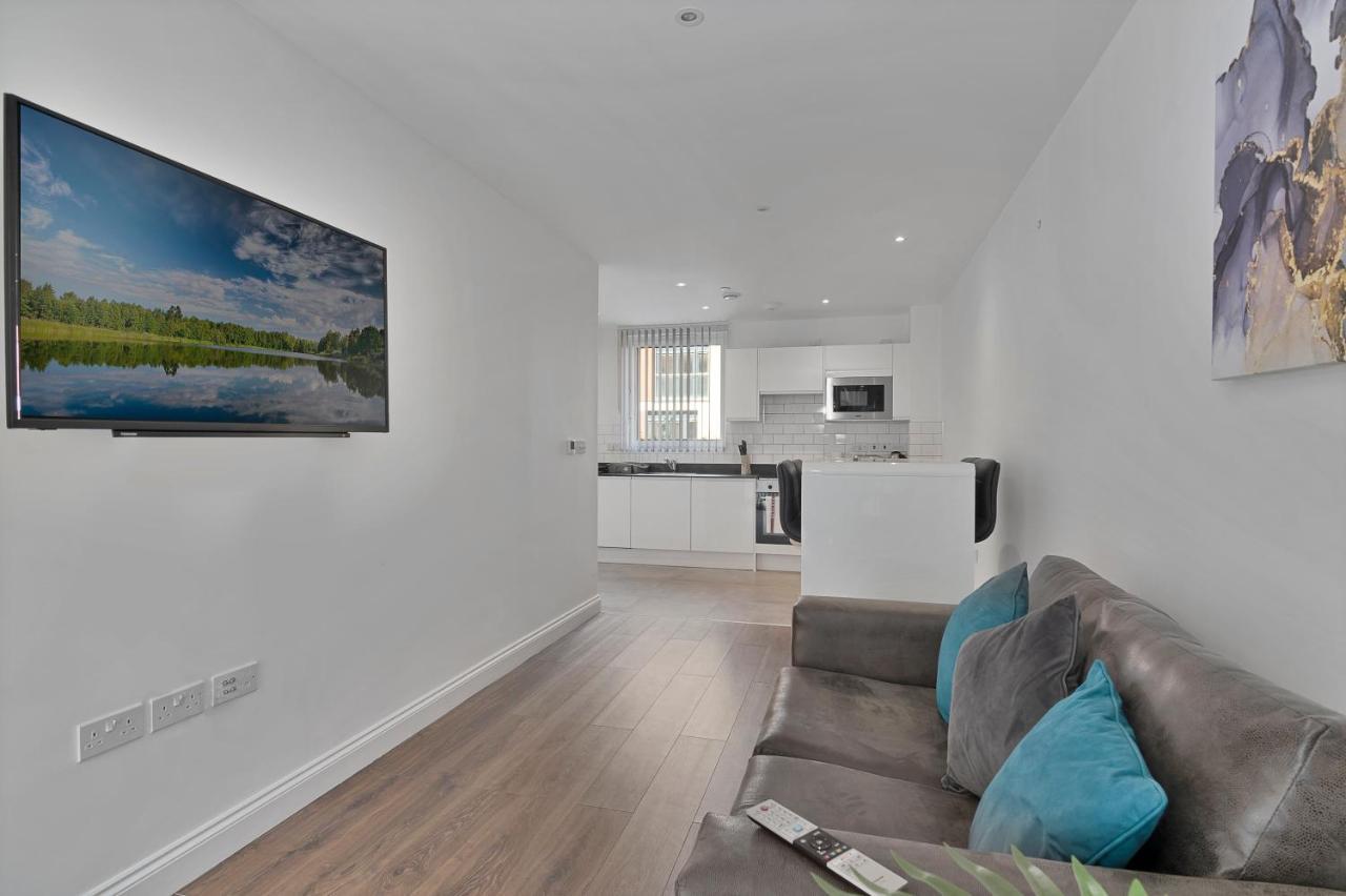 Spacious, Bright & Modern 1 & 2 Bed Apartments At Sligo House - Central Watford Watford  Exteriér fotografie