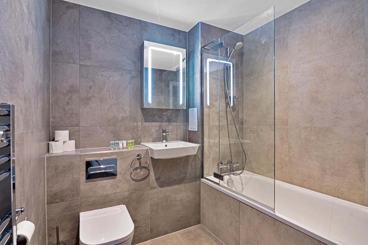 Spacious, Bright & Modern 1 & 2 Bed Apartments At Sligo House - Central Watford Watford  Exteriér fotografie