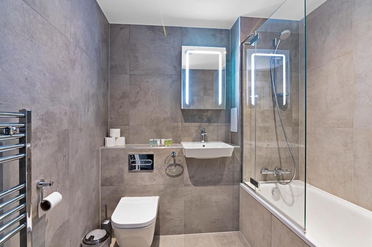 Spacious, Bright & Modern 1 & 2 Bed Apartments At Sligo House - Central Watford Watford  Exteriér fotografie