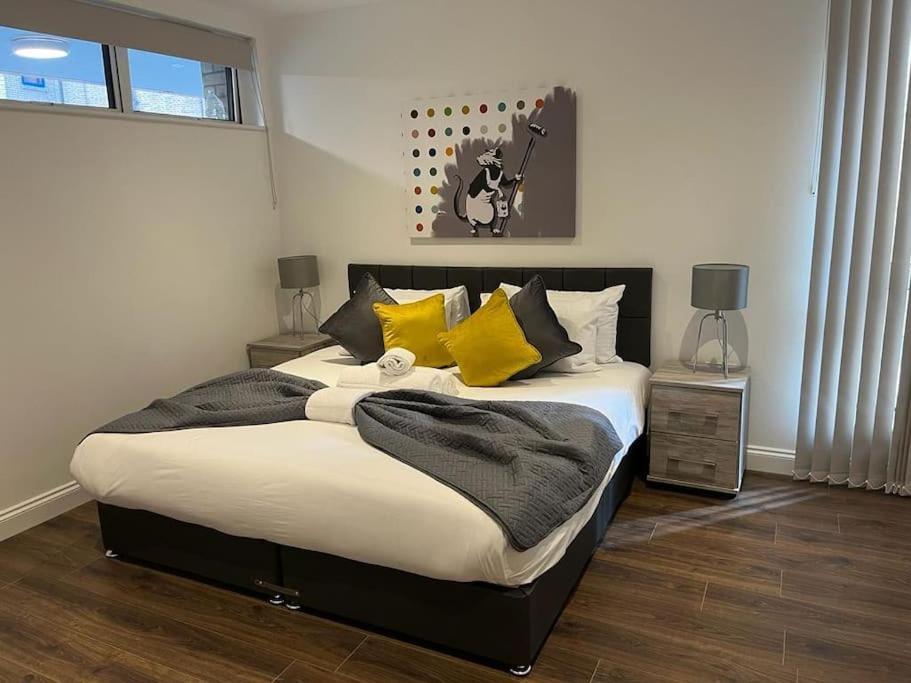 Spacious, Bright & Modern 1 & 2 Bed Apartments At Sligo House - Central Watford Watford  Exteriér fotografie