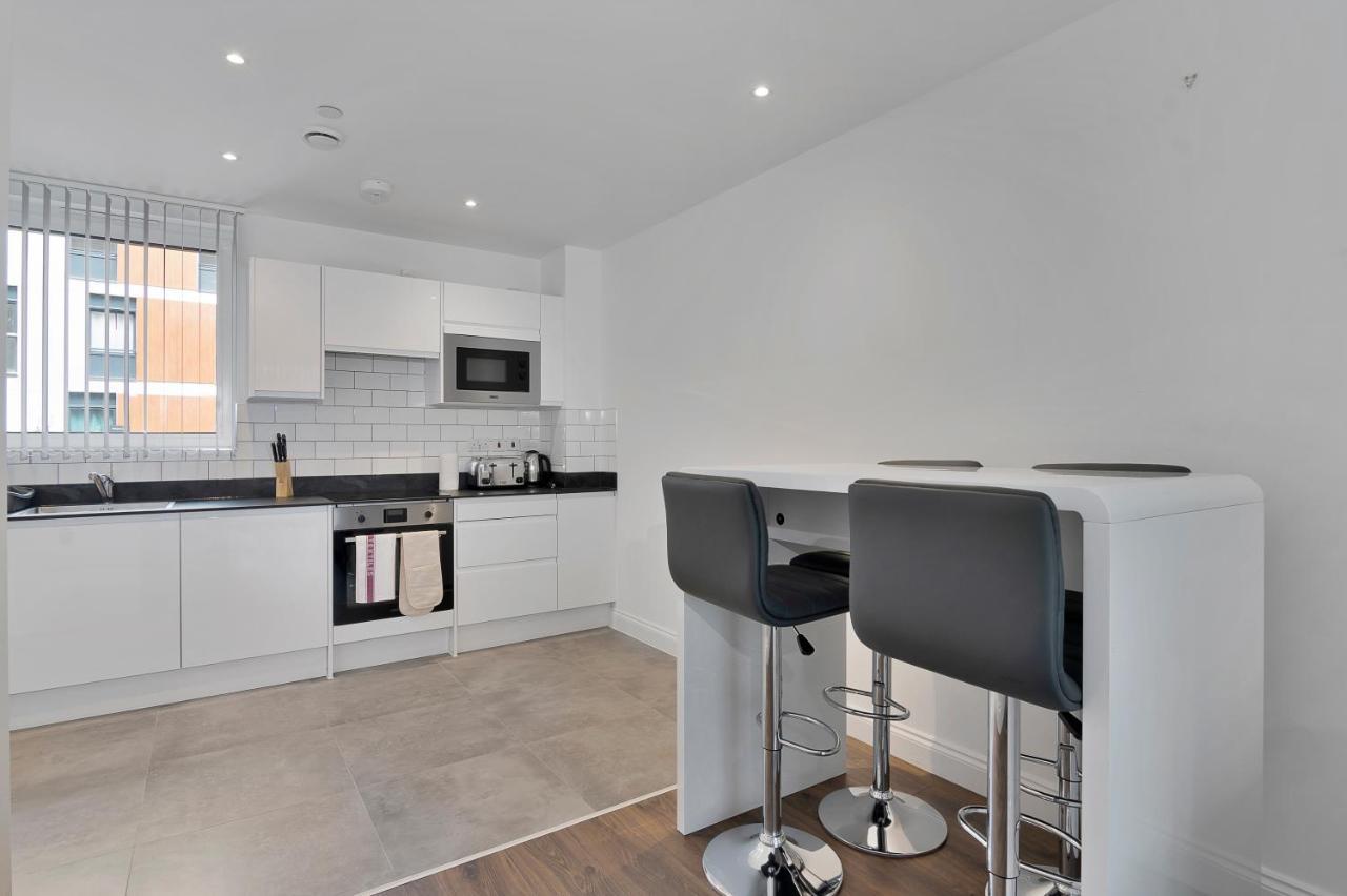 Spacious, Bright & Modern 1 & 2 Bed Apartments At Sligo House - Central Watford Watford  Exteriér fotografie
